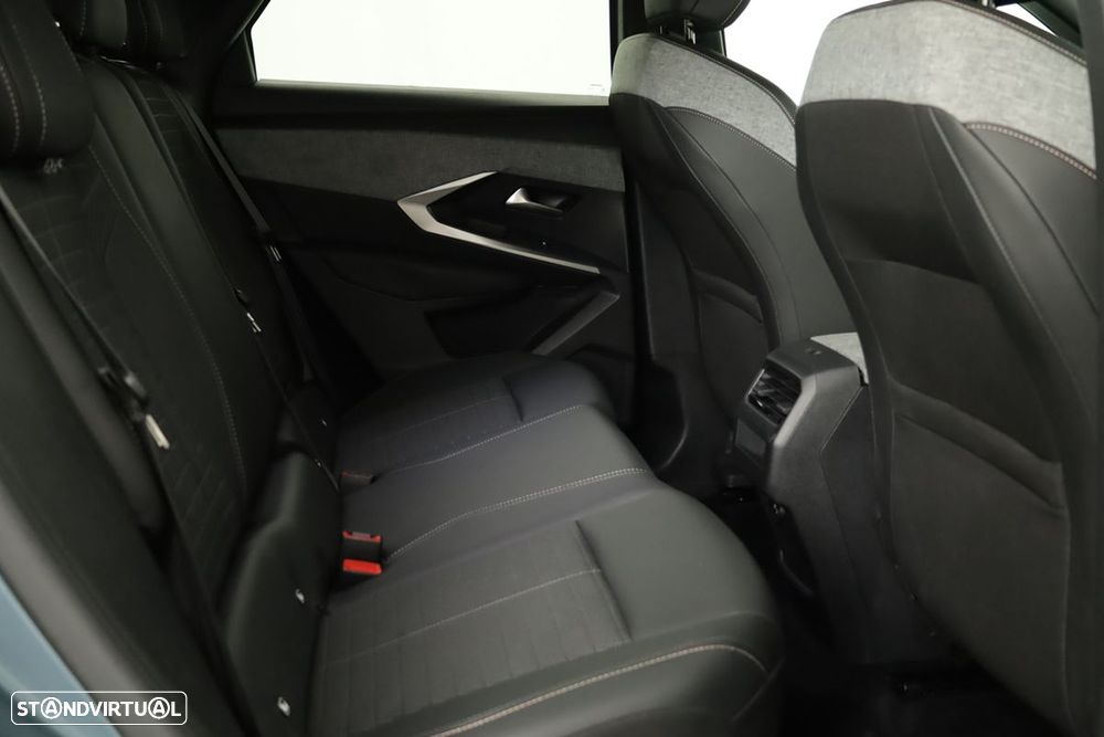 Peugeot 3008 1.2 Hybrid Allure e-DCS6 - 24