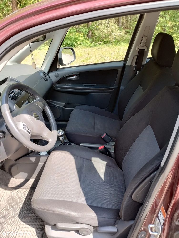 Suzuki SX4 - 8