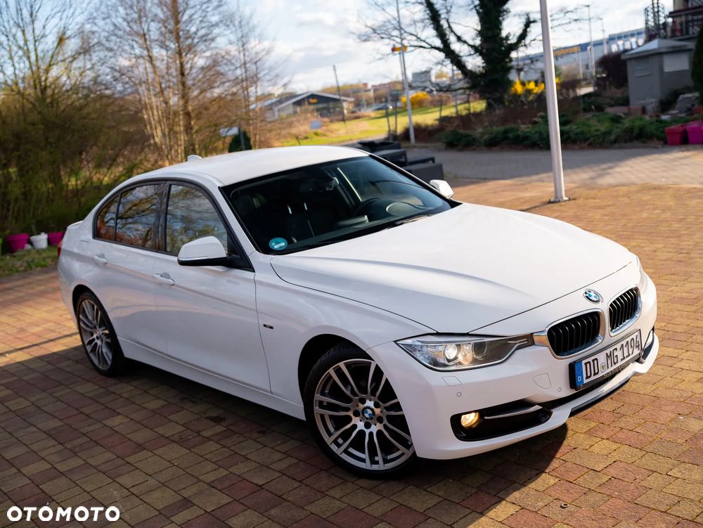 BMW Seria 3 318d Sport Line - 19