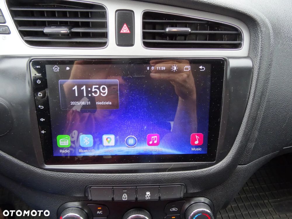 Kia Ceed 1.4 CRDi 90 Vision - 11