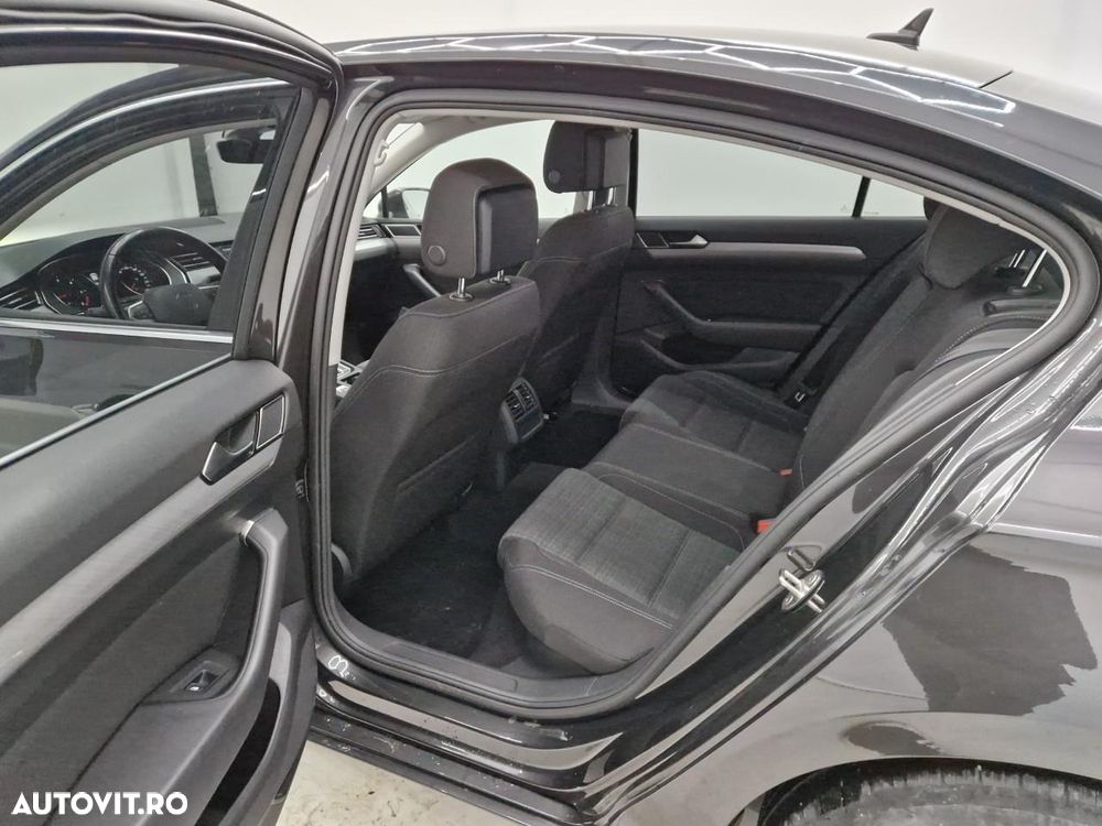 Volkswagen Passat 2.0 TDI DSG Comfortline - 8