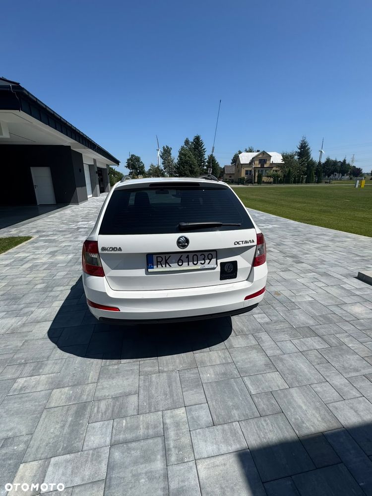 Skoda Octavia 1.4 TSI Ambition DSG - 2