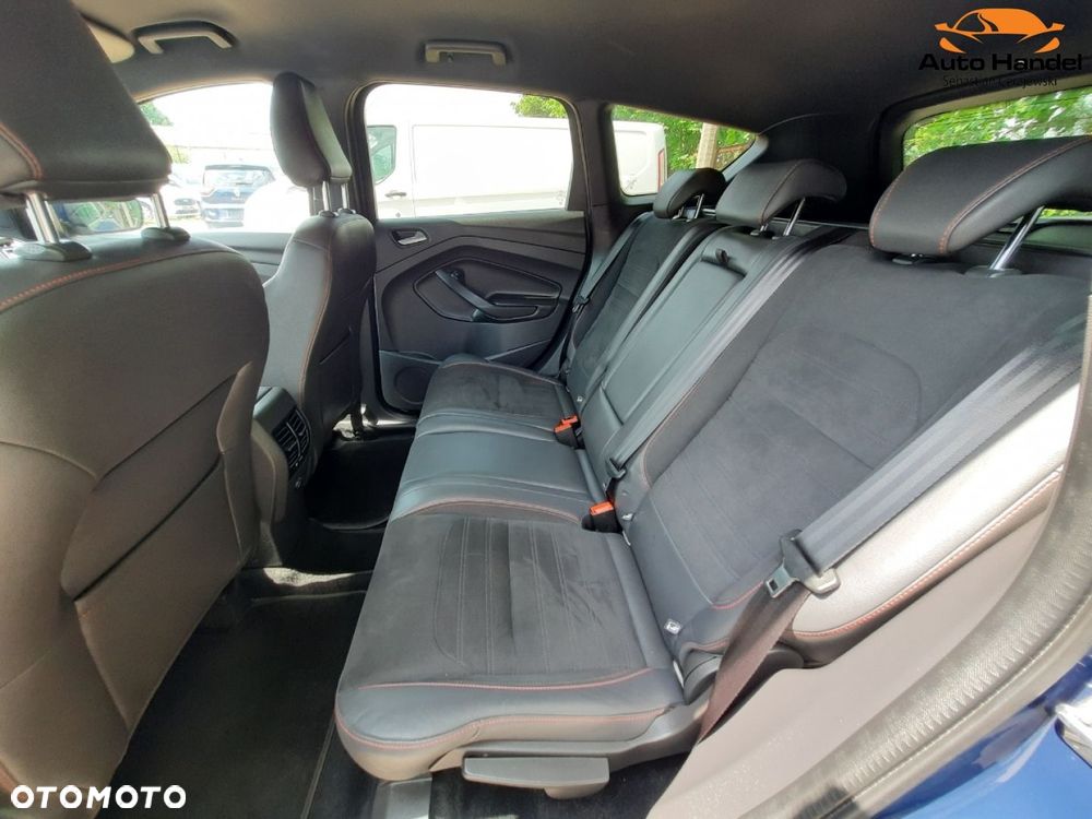 Ford Kuga 1.5 EcoBoost 2x4 ST-Line - 38
