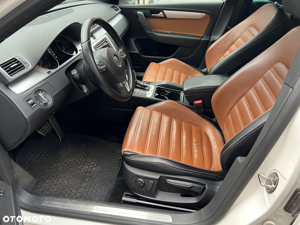 Volkswagen Passat Alltrack 2.0 TDI 4Motion DSG BlueMotion Tec - 13
