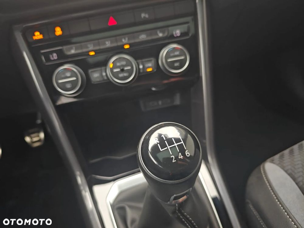 Volkswagen T-Roc 1.5 TSI R-Line - 21