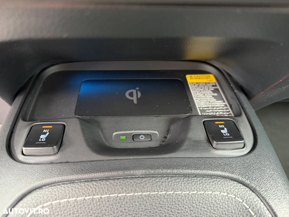 Toyota Corolla 1.8 HSD Business - 25