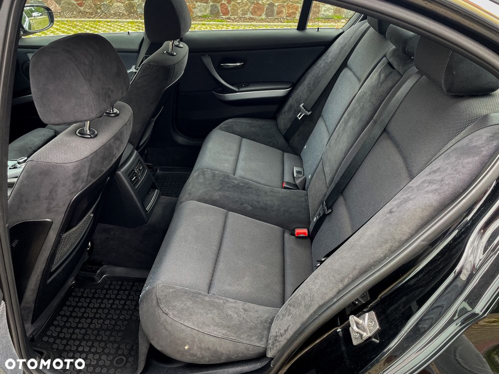 BMW Seria 3 318i Edition Sport - 15