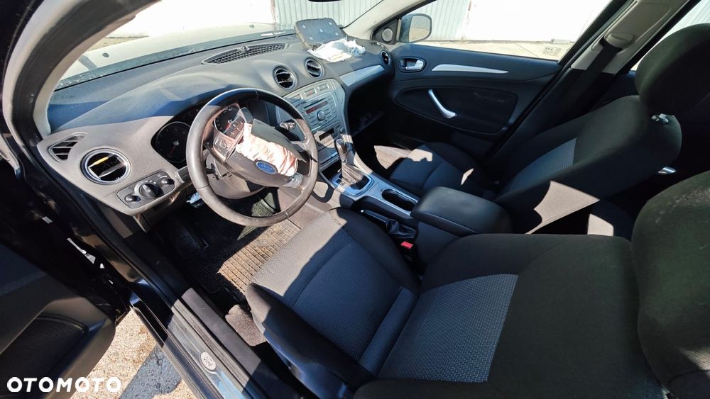Ford Mondeo 2.3 Trend - 12