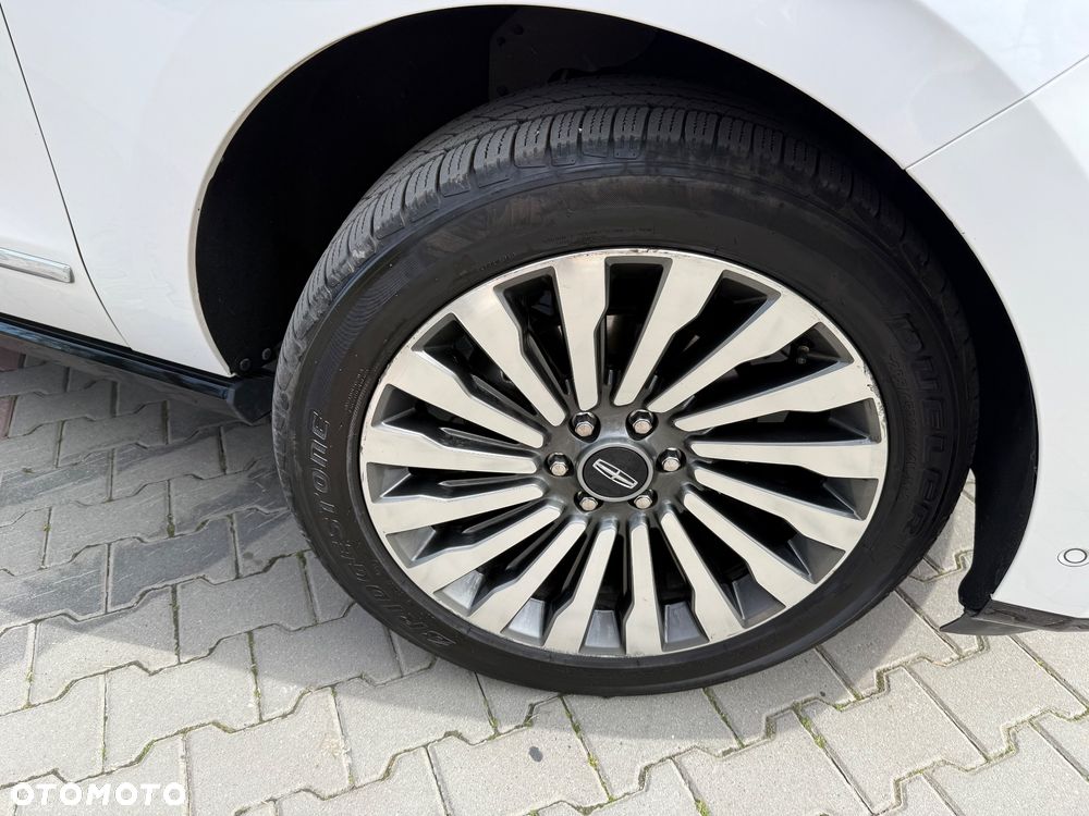 Lincoln Navigator - 17