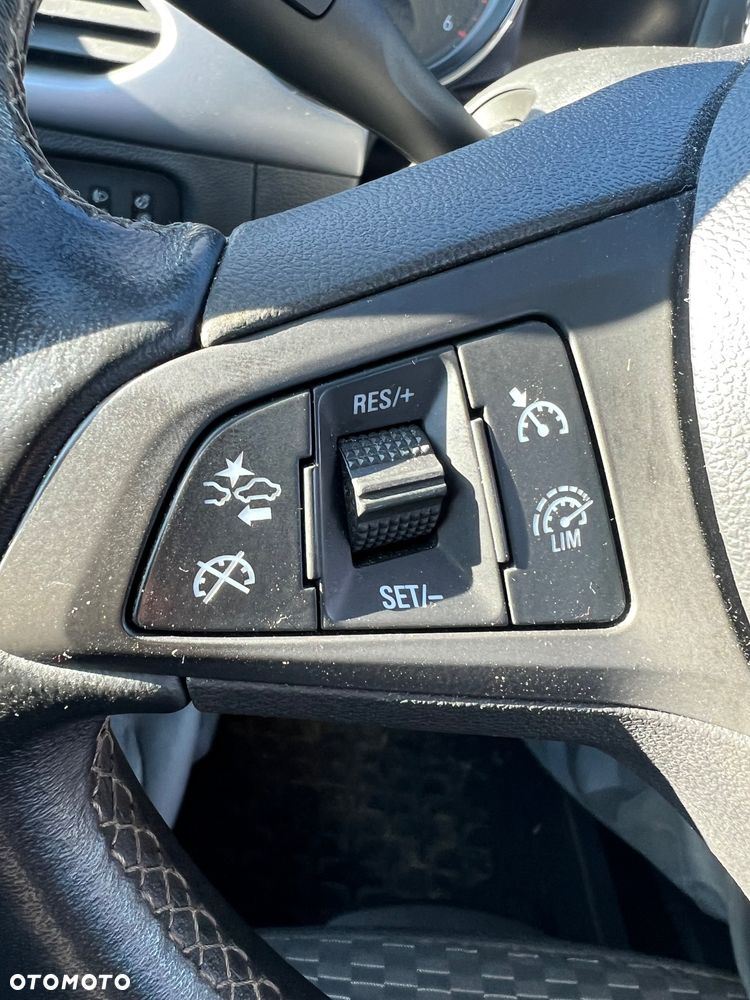 Opel Astra - 16