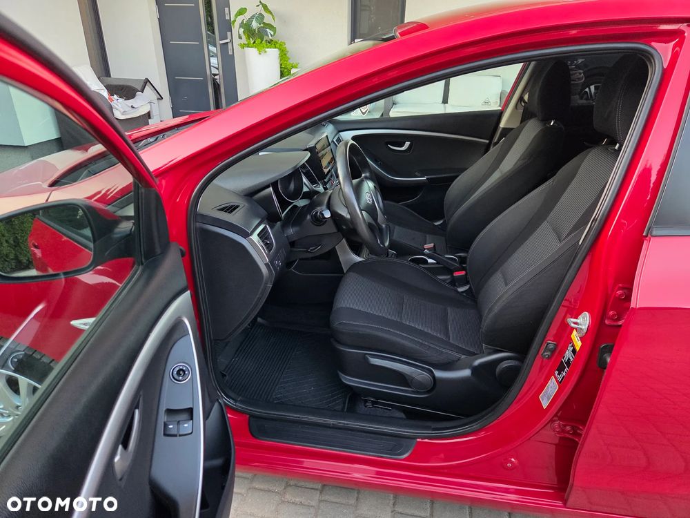 Hyundai i30 1.4 Comfort - 19