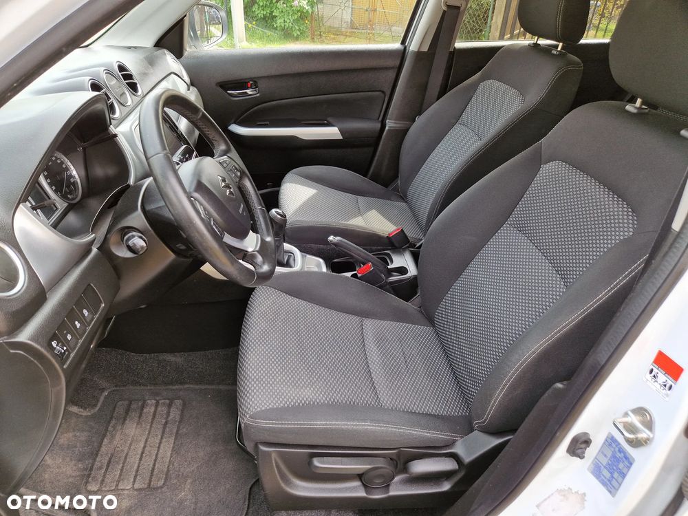 Suzuki Vitara 1.6 Premium 2WD - 12
