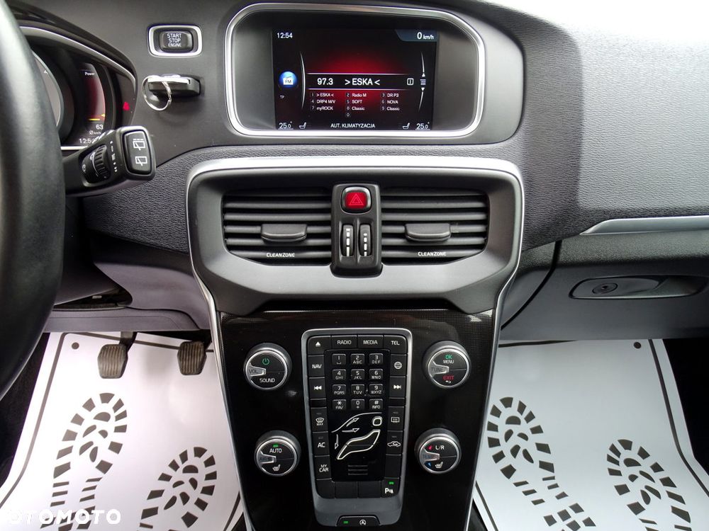 Volvo V40 D3 Momentum - 18