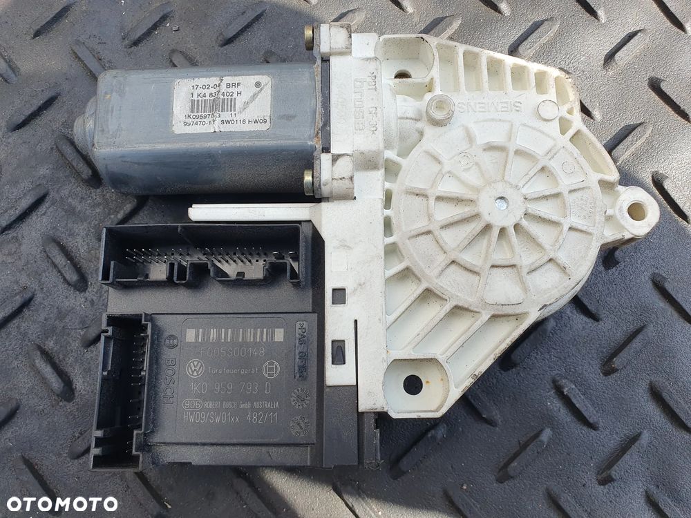 VW GOLF V SILNICZEK SZYBY PODNOŚNIK LEWY PRZÓD 1K0959793D 1K4837402H 992729-103 BOSCH ORYGINAŁ POSIADAM 2 SZT