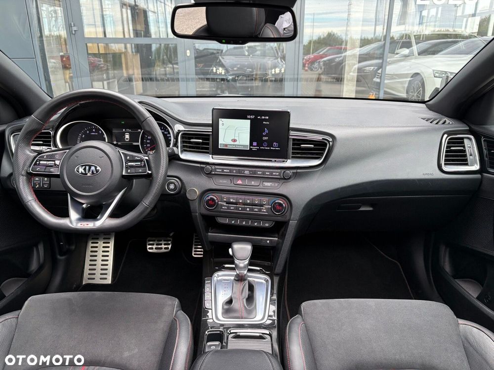 Kia ProCeed 1.6 T-GDI GT DCT - 9