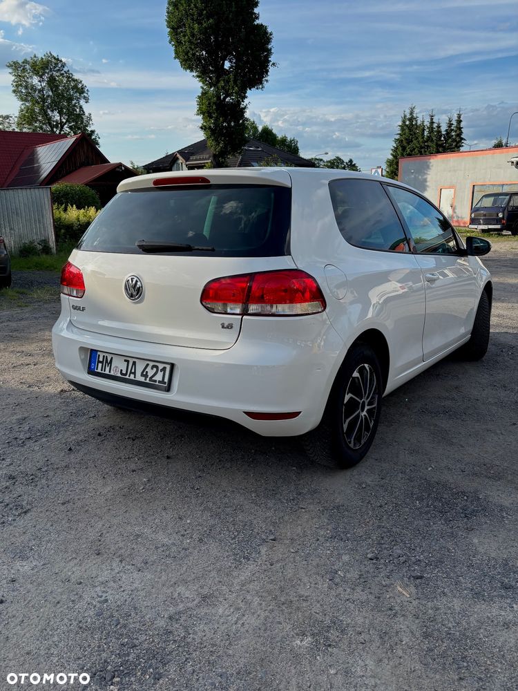 Volkswagen Golf 1.6 Trendline - 2