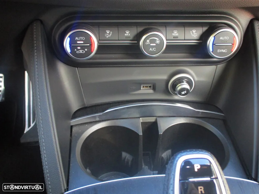 Alfa Romeo Stelvio 2.2 D Super AT8 - 29