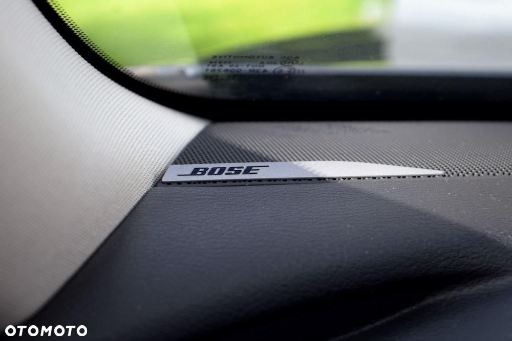 Infiniti Q50 2.0t Sport Sound Studio by Bose - 23