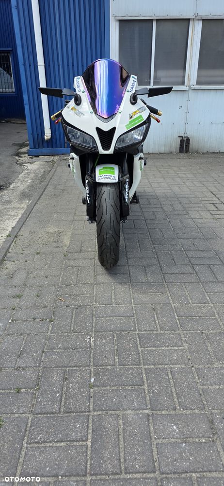 Honda CBR - 3