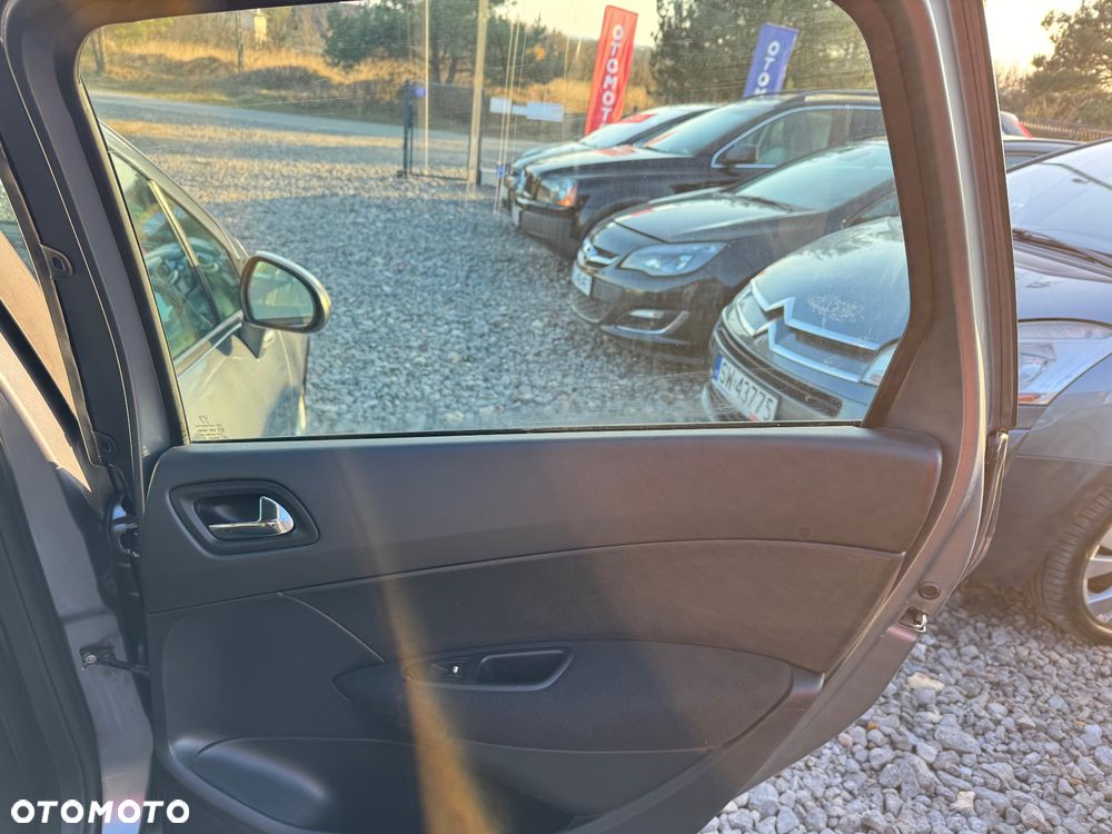 Peugeot 308 1.6 HDi Trendy - 17