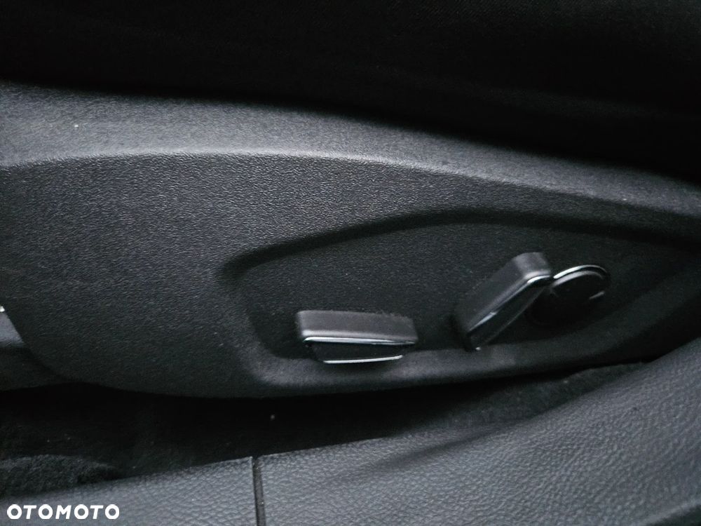 Ford Mondeo 2.0 EcoBlue Business Edition - 10