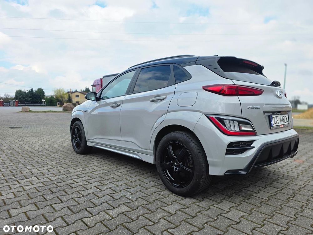 Hyundai Kona - 32