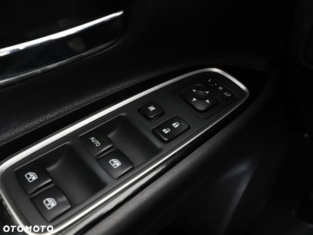 Mitsubishi Outlander - 37