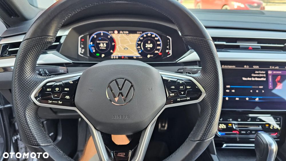 Volkswagen Arteon 2.0 TDI R-Line DSG - 2