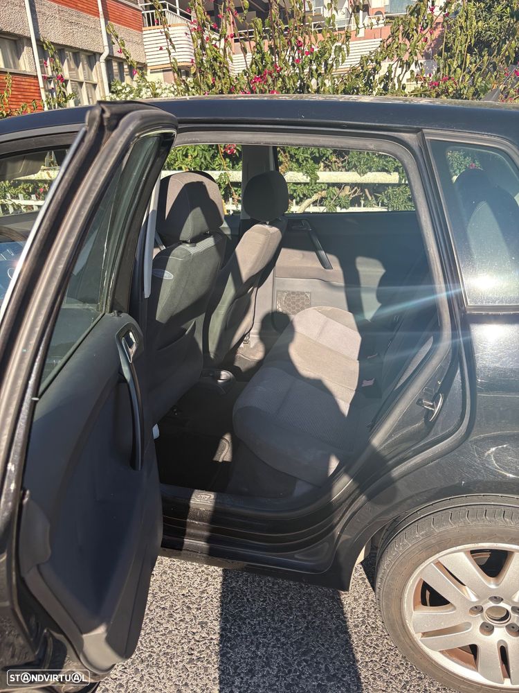 VW Polo 1.4 Confortline - 11