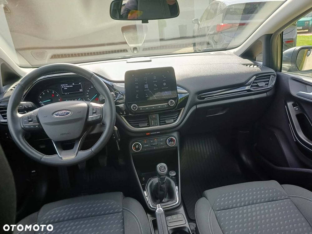 Ford Fiesta 1.1 S&S TITANIUM - 17