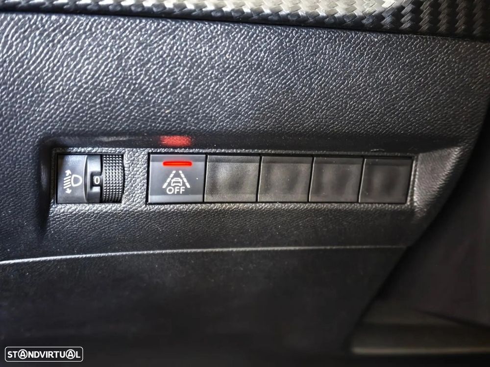 Peugeot 2008 1.2 PureTech Active - 19