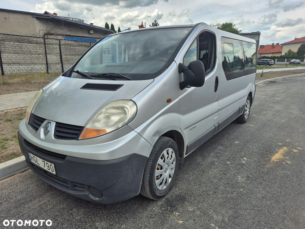 Renault Trafic Passenger - 3