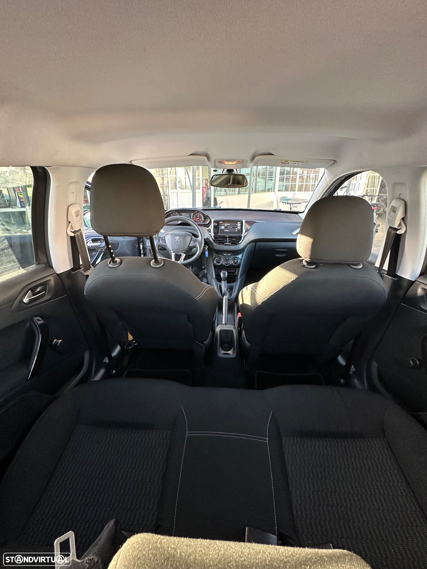 Peugeot 208 1.2 VTi SE Style - 14