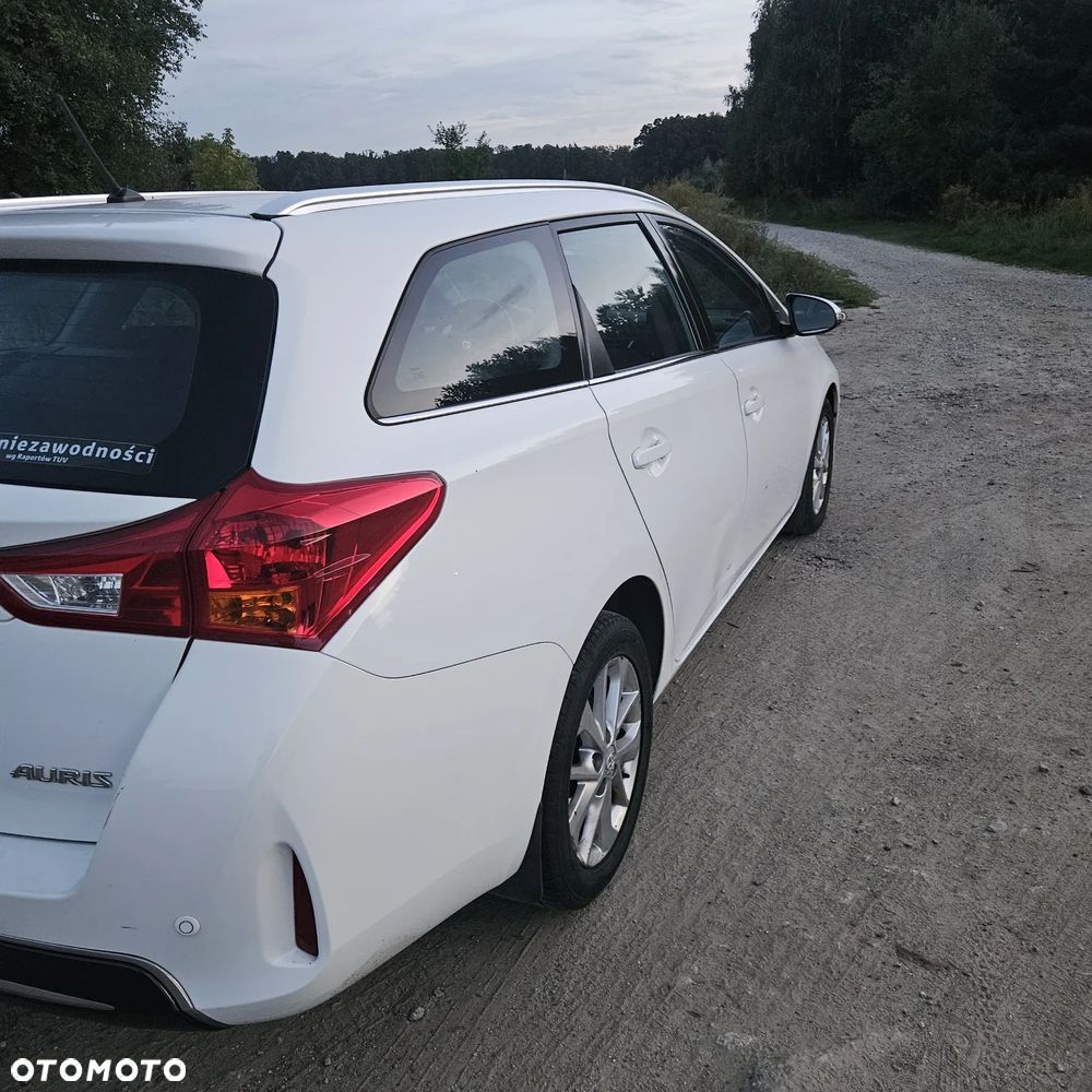 Toyota Auris 1.33 VVT-i Premium Comfort - 7