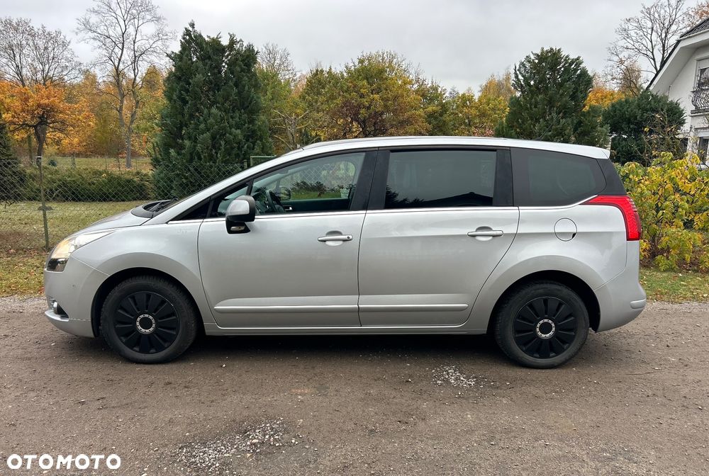 Peugeot 5008 - 11