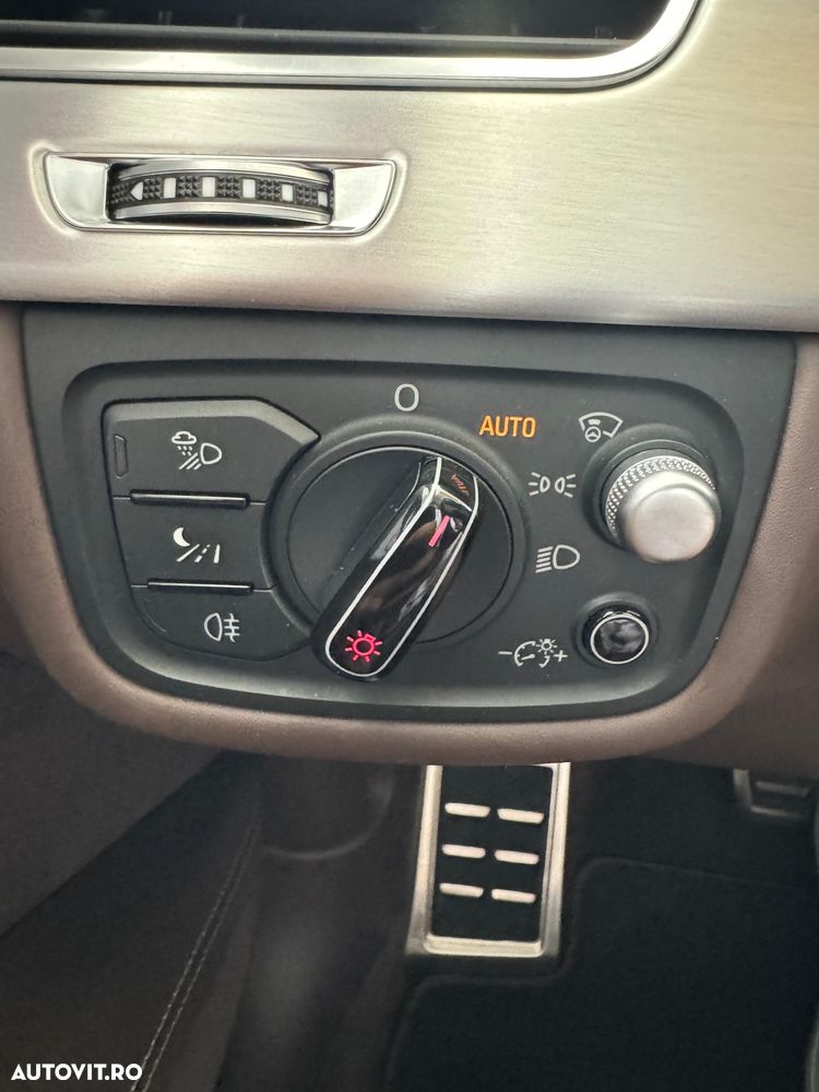Audi S8 - 13