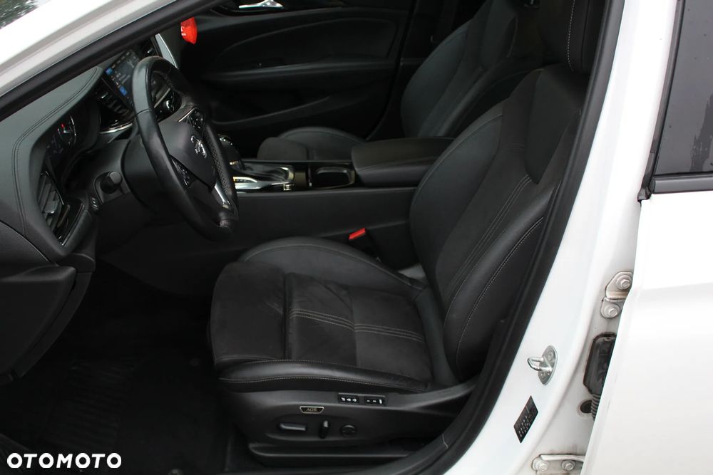 Opel Insignia 2.0 CDTI Exclusive S&S - 12