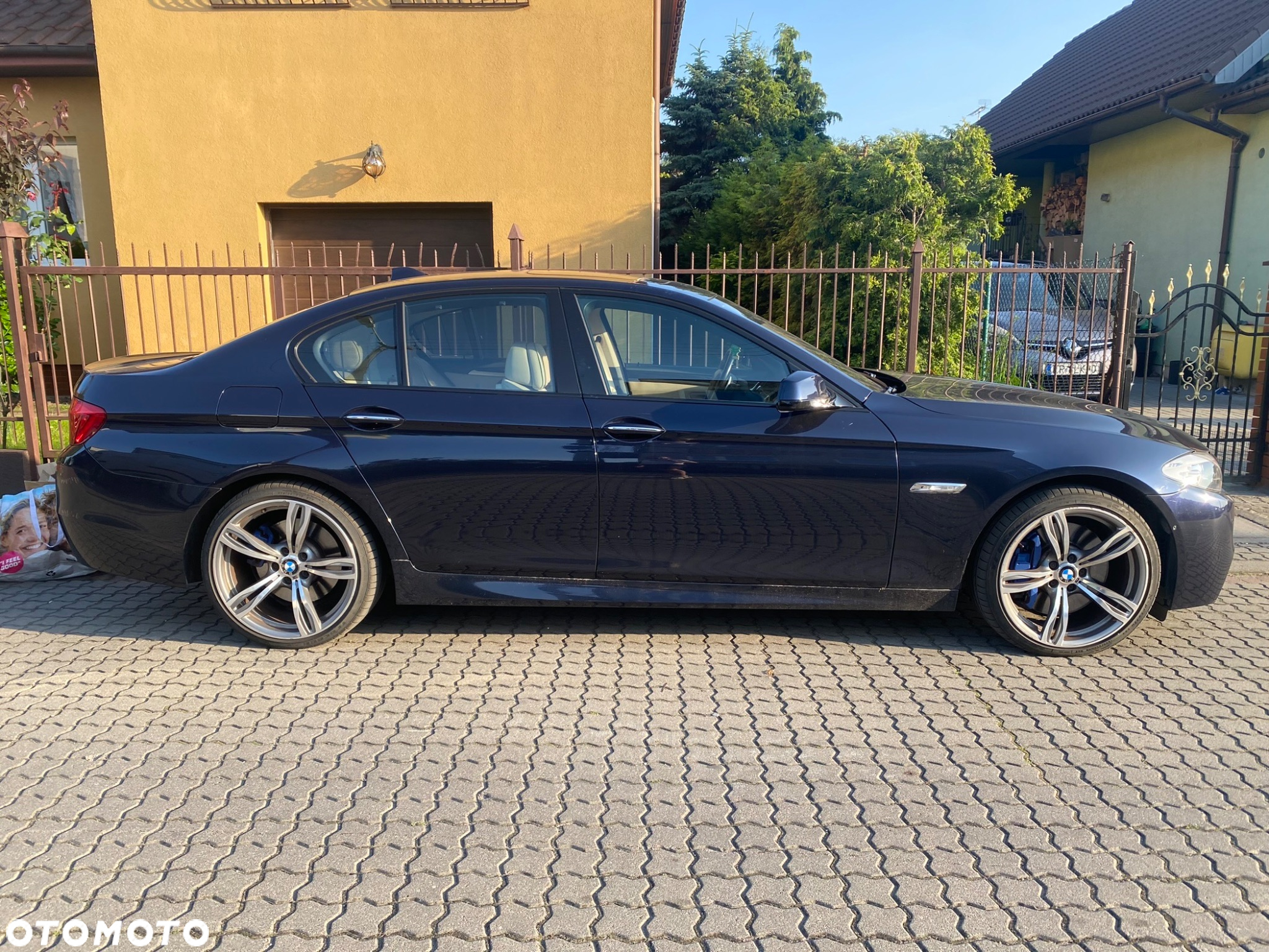 BMW Seria 5 550i - 9