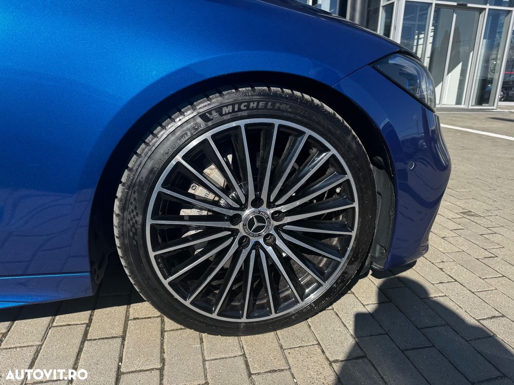 Mercedes-Benz C 300 4Matic 9G-TRONIC AMG Line - 11