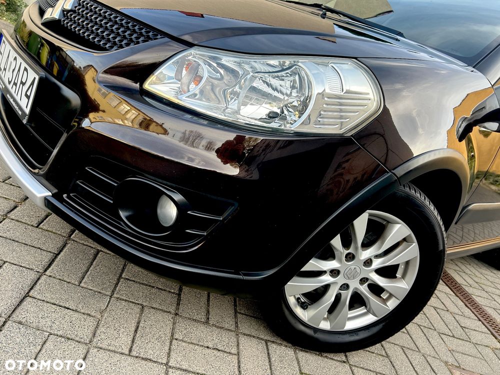 Suzuki SX4 Classic 1.6 VVT 4x2 Comfort - 8
