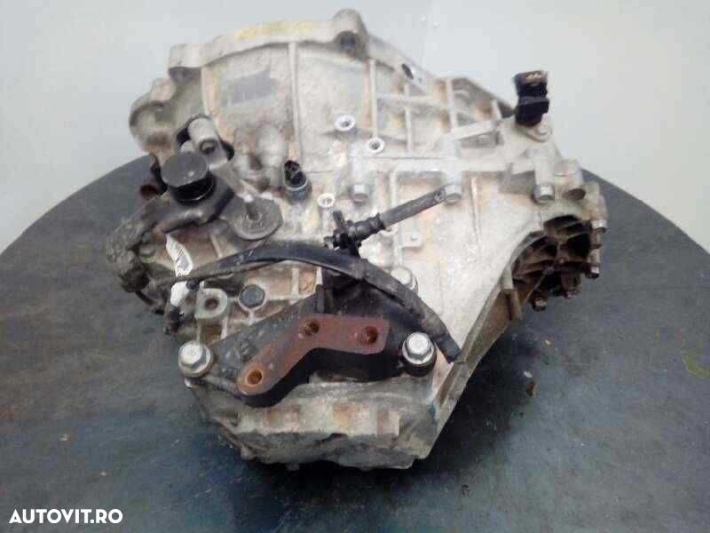 Cutie viteze Kia Sportage 2.0 CRDI; 4x4; - 2015; 6 Trepte - 4