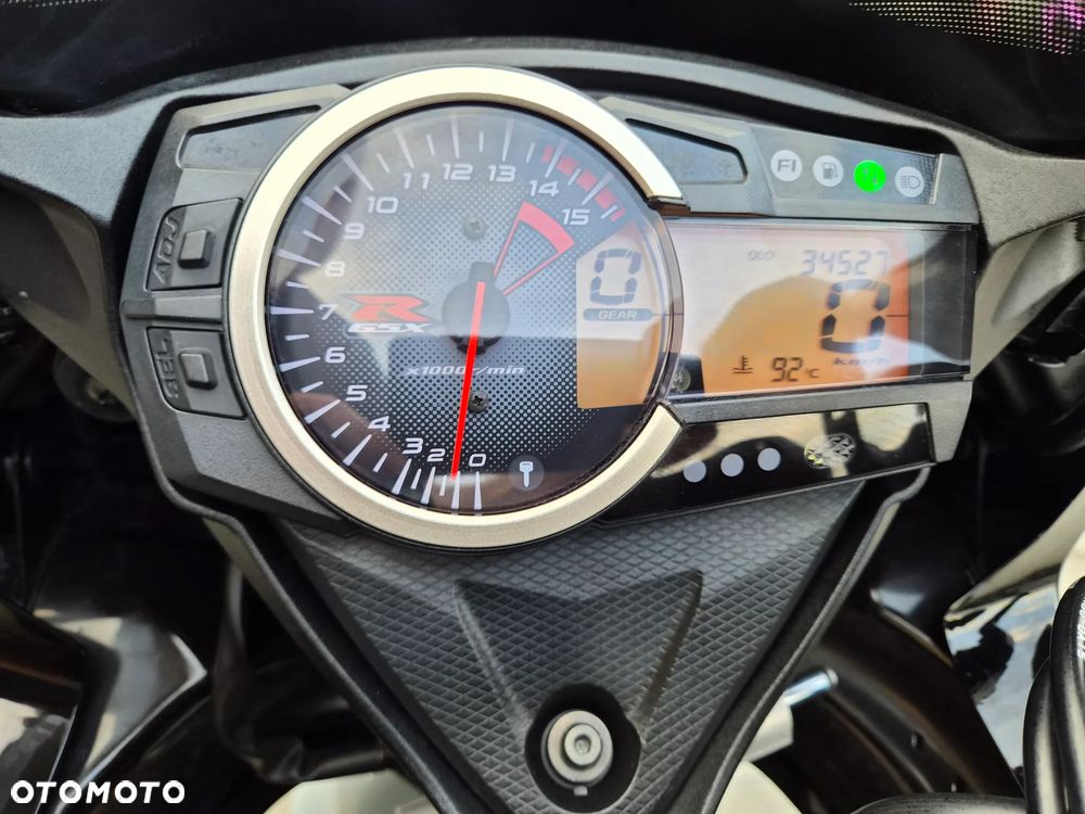 Suzuki GSX-R - 16