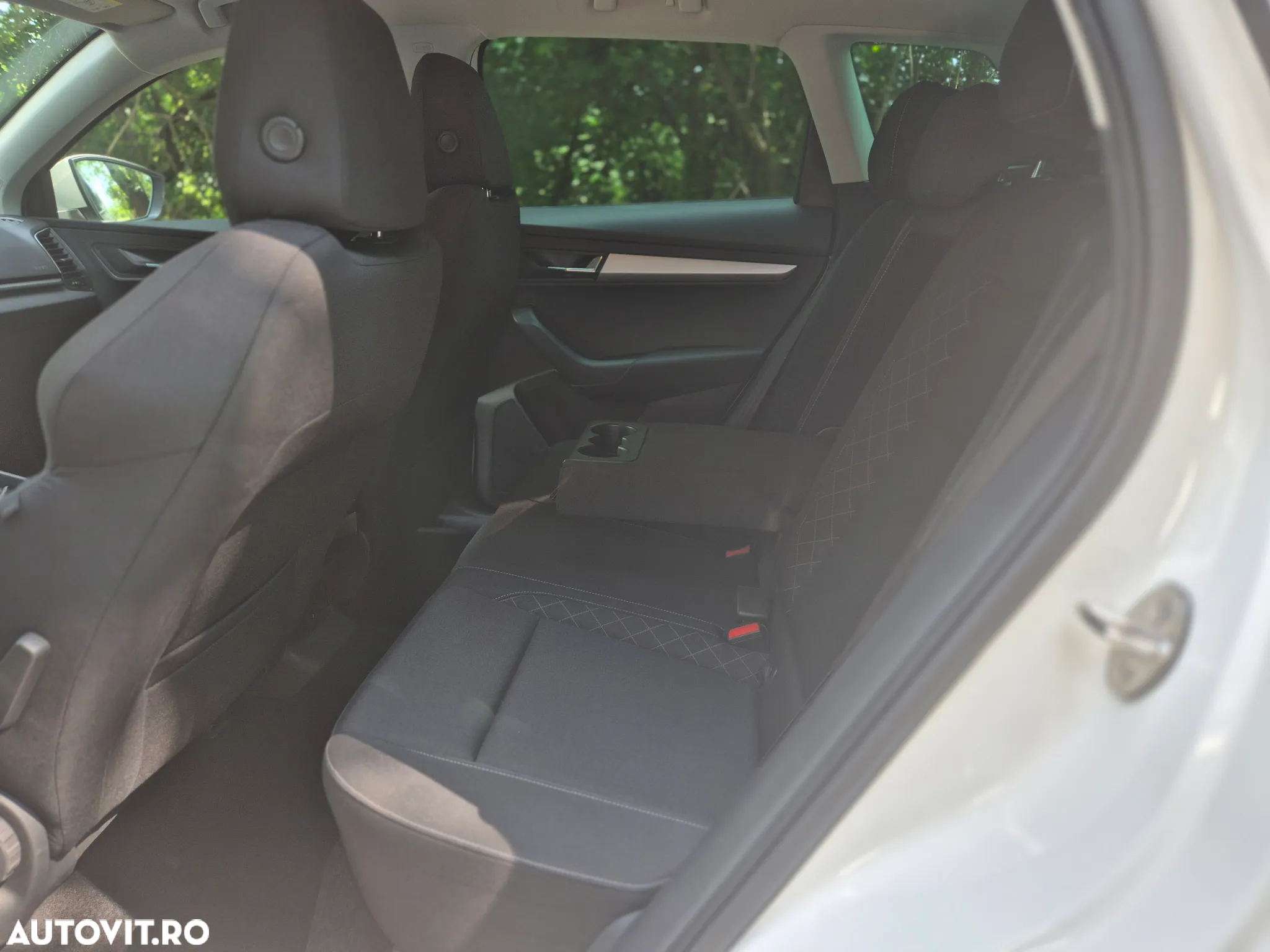Skoda Karoq 1.6 TDI DSG Ambition - 9