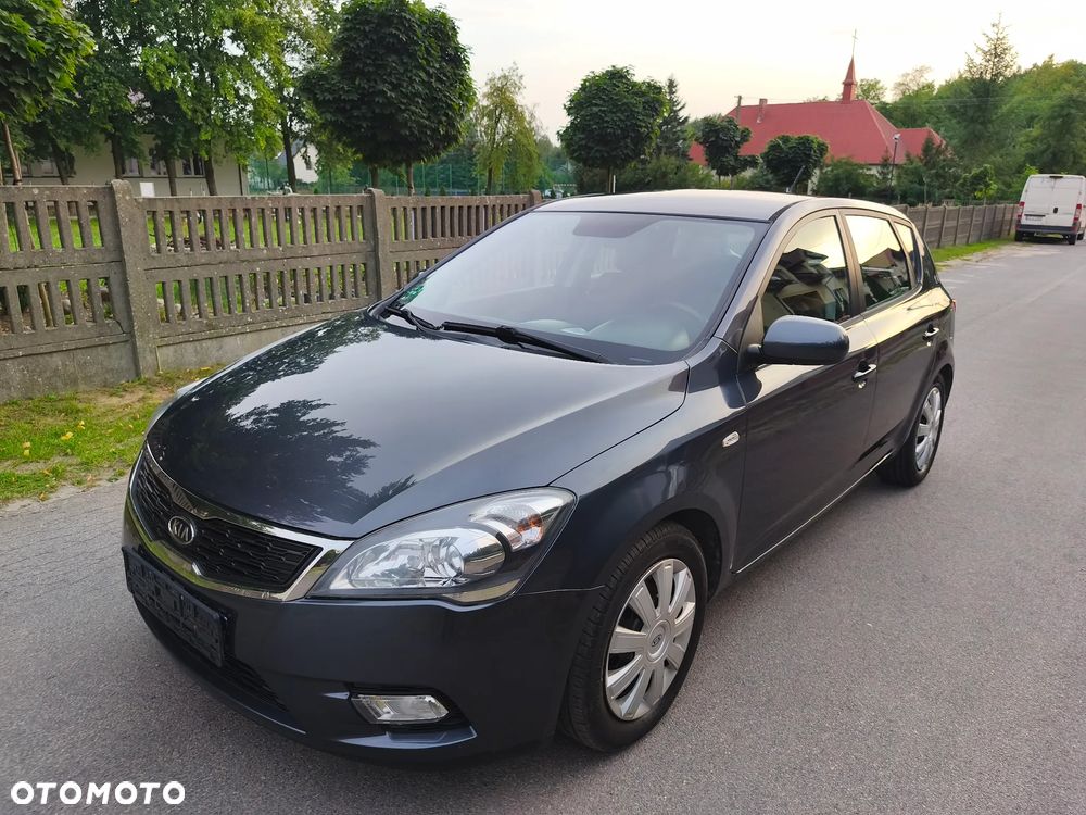 Kia Ceed 1.4 CVVT LX Basis - 14