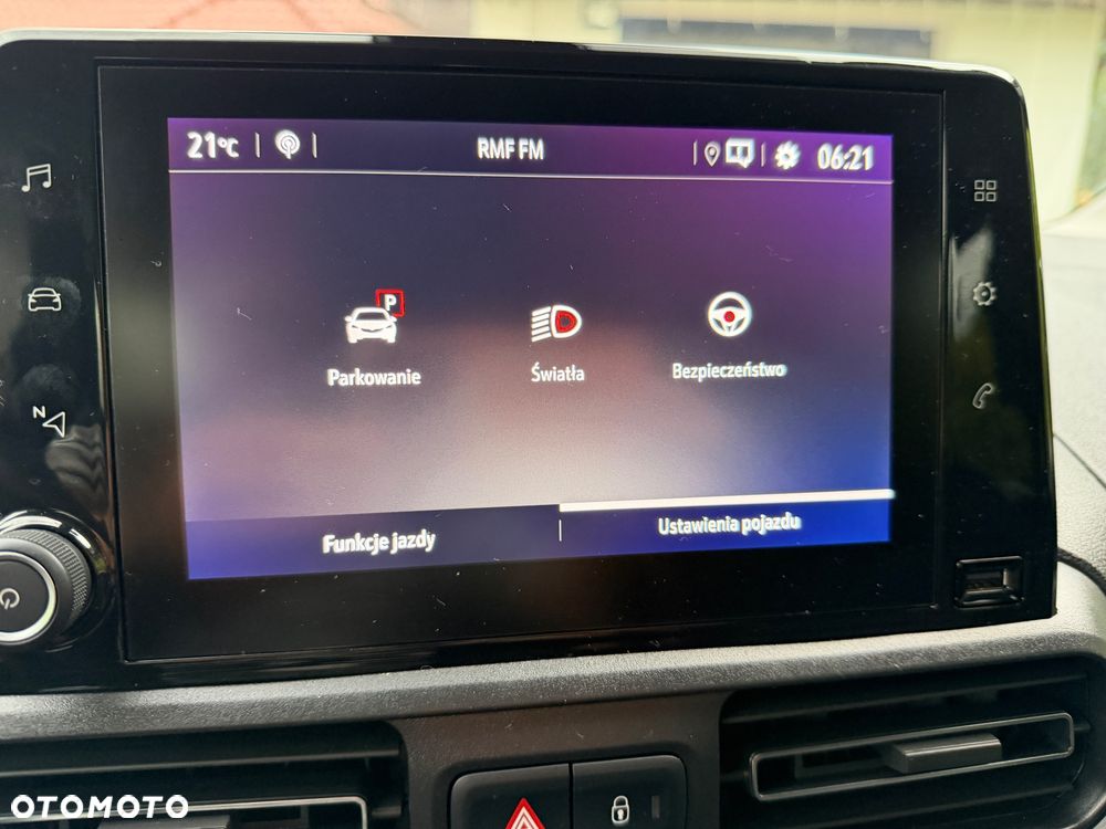 Opel Combo XL 1.5 D Automatik Start/Stop Innovation - 26