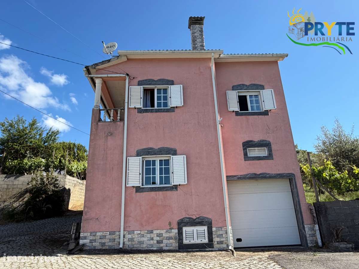 Moradia T2 com Terreno e Excelentes Acessos - Grande imagem: 2/59