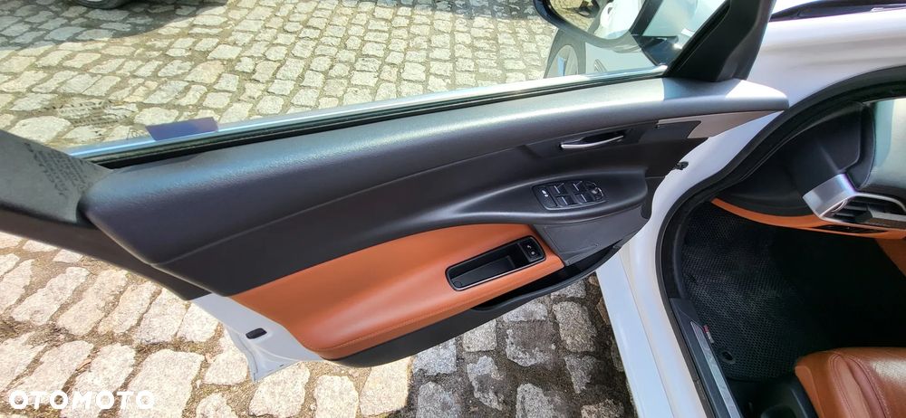 Jaguar XE 2.0 D Prestige - 11