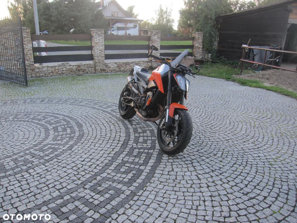 KTM Duke 790 - 1
