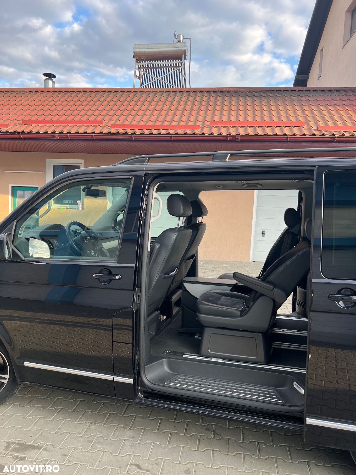 Volkswagen Multivan - 12
