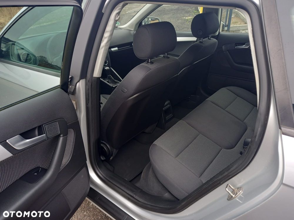 Audi A3 Sportback 1.6 Attraction - 12